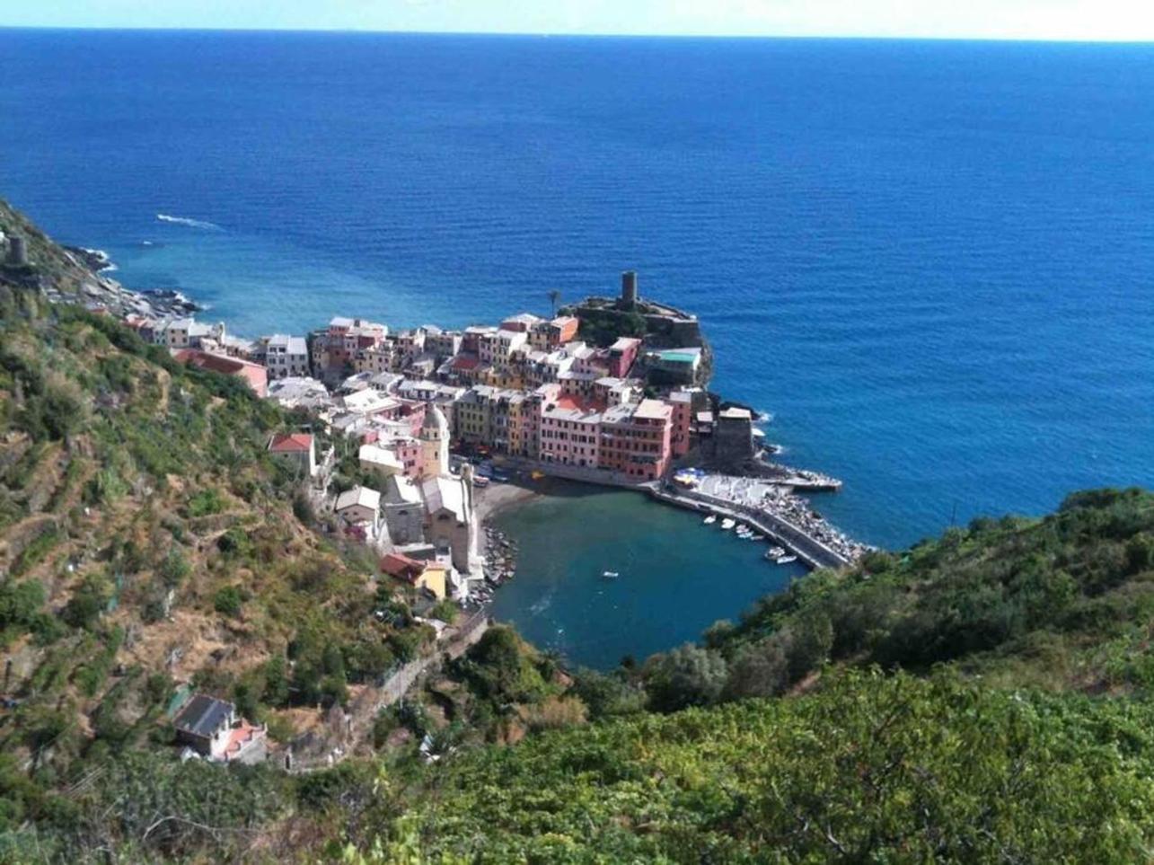 Апартаменты Carattino 12 Idyllic Seafront Retreat Вернацца Экстерьер фото