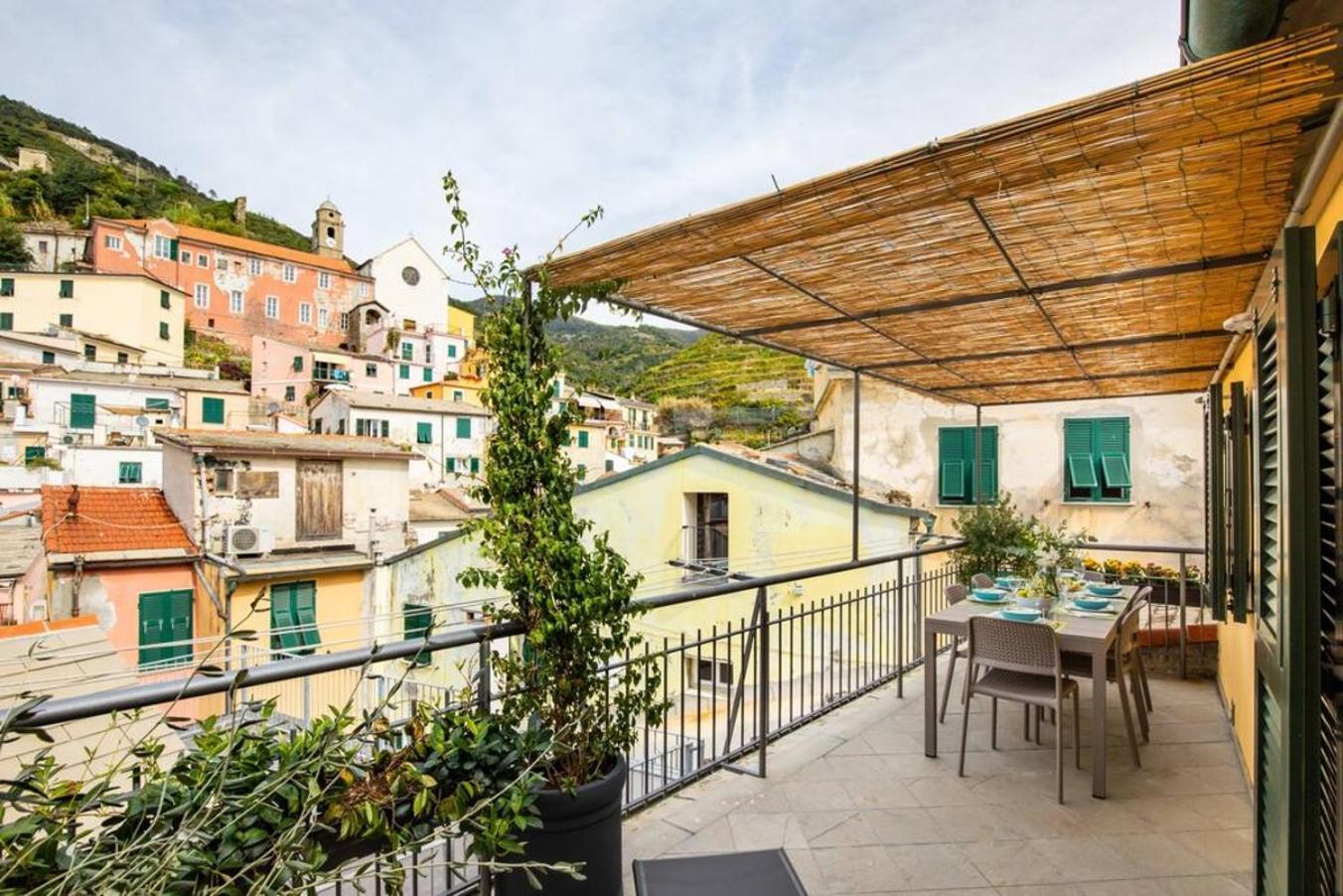 Апартаменты Carattino 12 Idyllic Seafront Retreat Вернацца Экстерьер фото